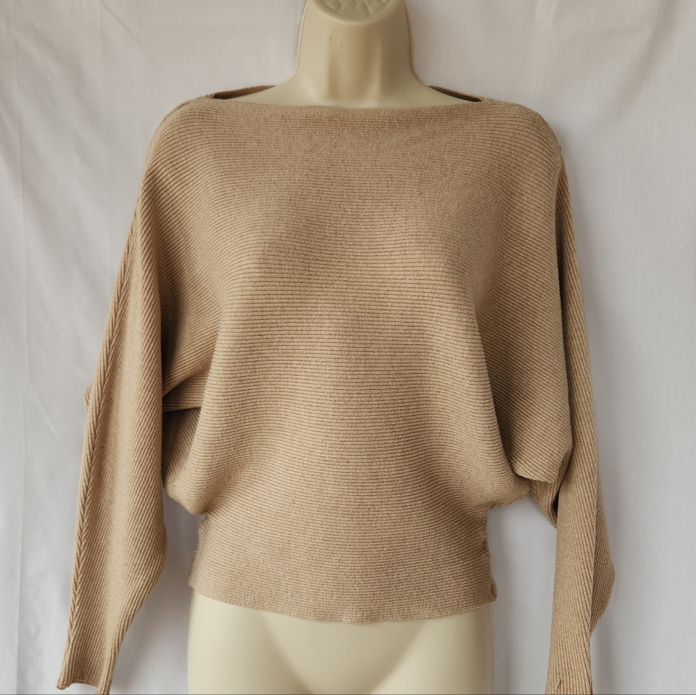 Chic Versitile Off-the-Shoulder Beige Sweater XS- S Boho Balletcore Neutral Crop